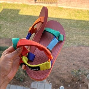 Unisex Color block Tevas!!!